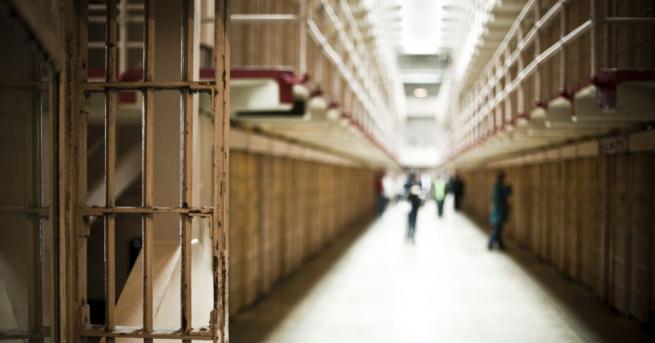 Петнайсетимата затворници и интимните им партньорки спечелиха делото за секс