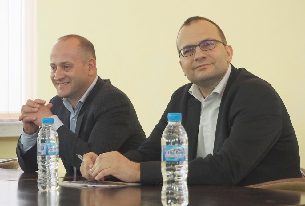 Радан Кънев: Време е да слезем от въртележката ГЕРБ-БСП, която се върти около остта Доган, евроизборите са първата крачка