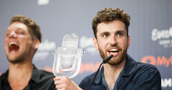 Свят Палестинското знаме смути холандската победа на Евровизия Изключително вълнуваща