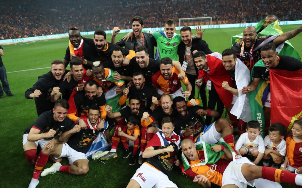 Галатасарай победи с 2:1 Истанбул Башакшехир в дербито на 33-ия