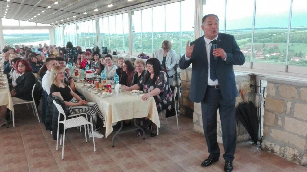300 учители от Исперих за пръв път на тържествен прием, организиран от кмета