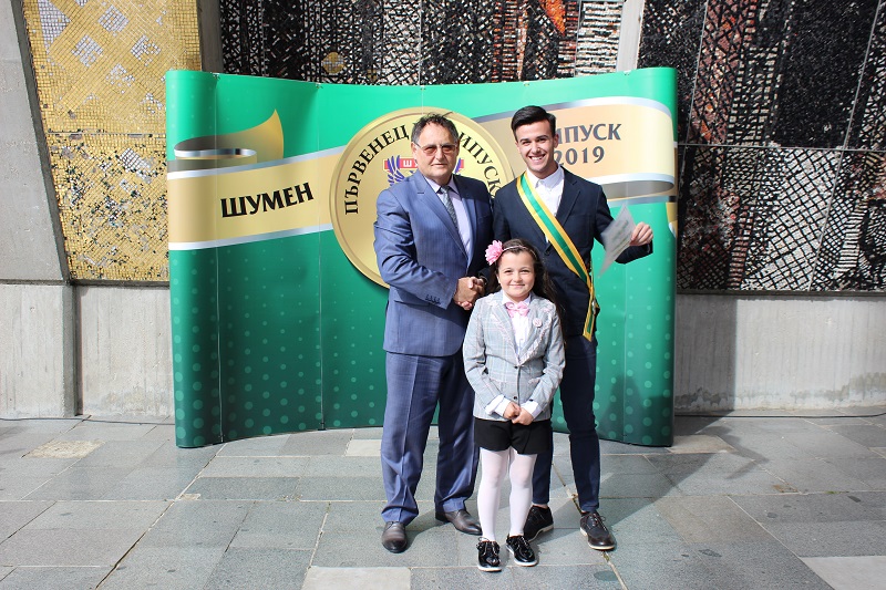 Церемонията бе на Паметника