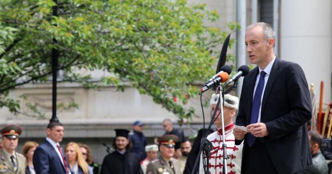 Българската азбука българският език и книжовност са опората на националната