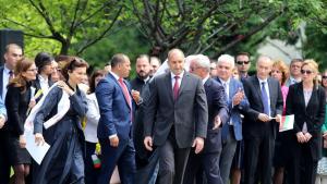 Традиционното шествие за Деня на българската просвета и култура озари