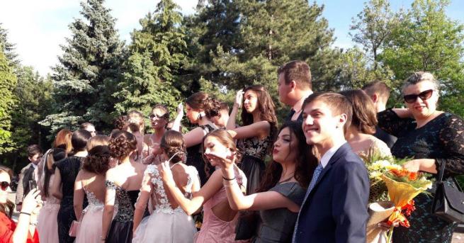 Заради увеличения брой заболели от Covid 19 от Министерството на образованието