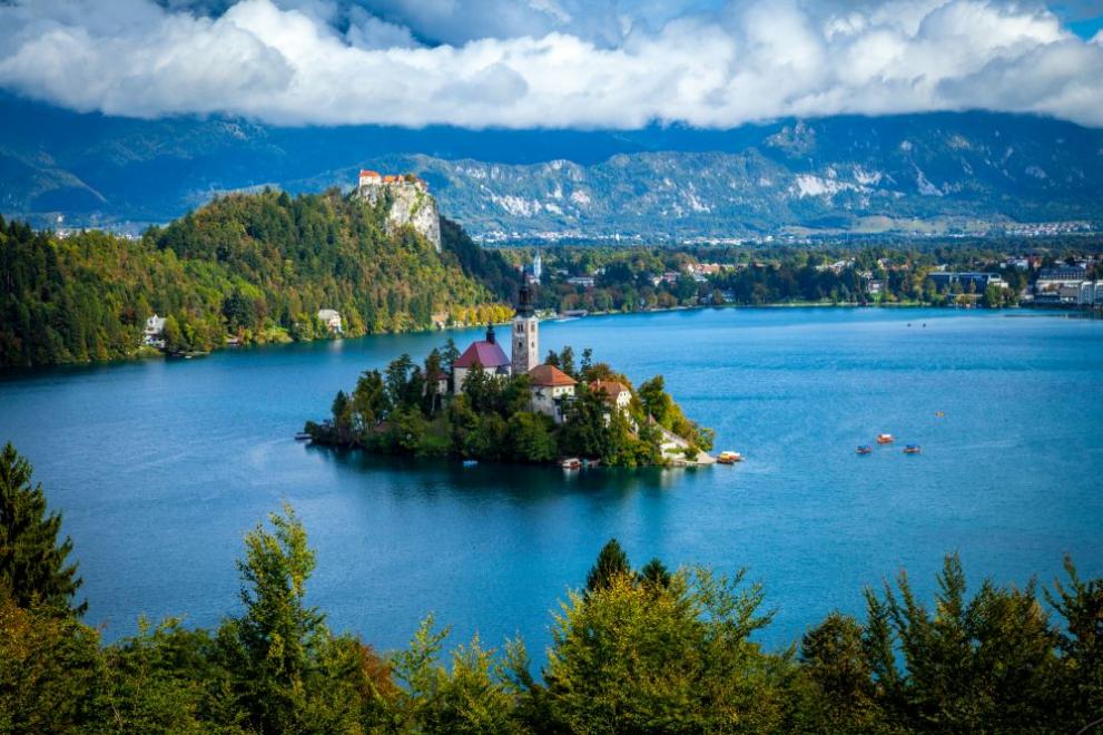 Изумрудената красота на езерото Блед - перлата на Словения (СНИМКИ) -  Любопитно - DarikNews.bg
