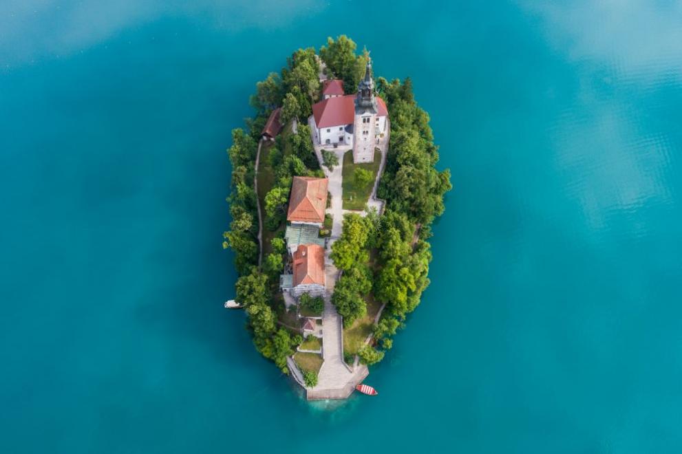  Красивото езеро Блед - перлата на Словения 