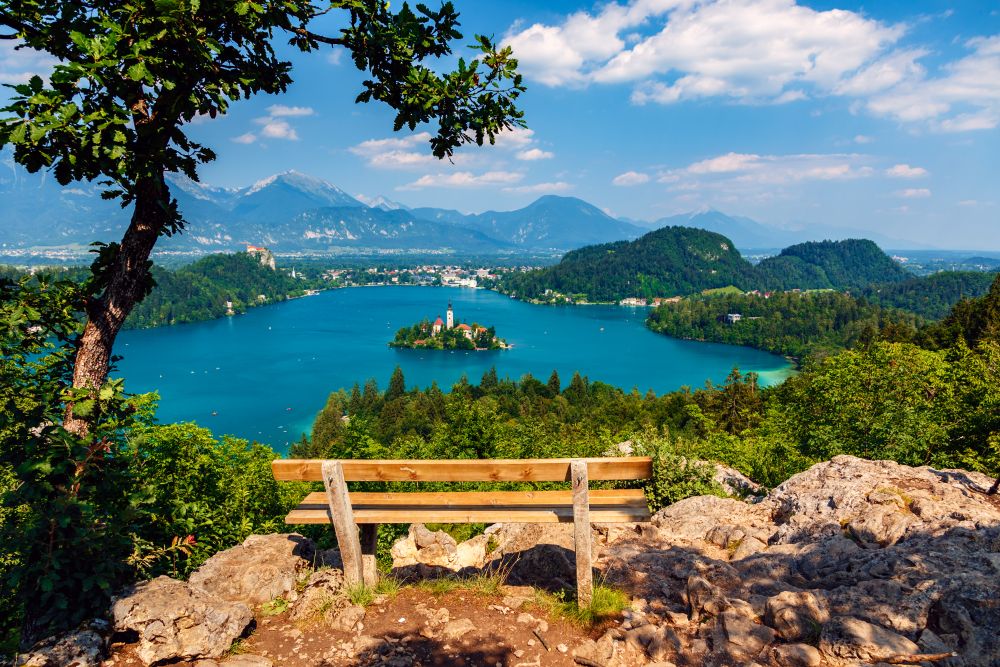 Красивото езеро Блед - перлата на Словения