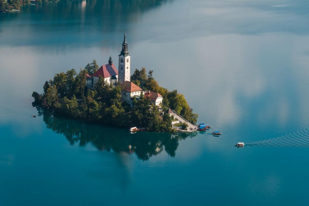  Красивото езеро Блед - перлата на Словения 
