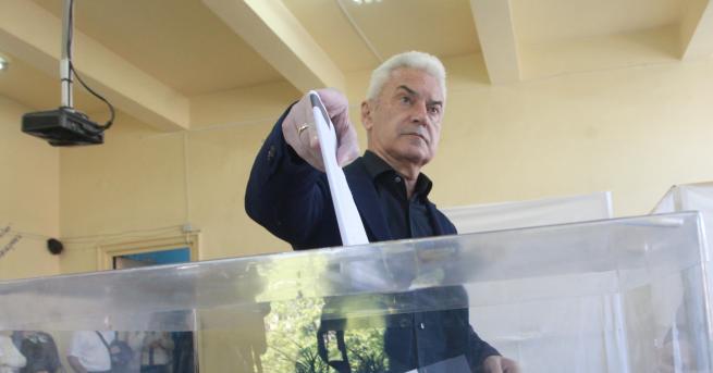 След медийните публикации за решението на партия Атака да подкрепи