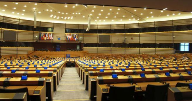 Първите прогнозни резултати за разпределението на евродепутатските мандати в следващия