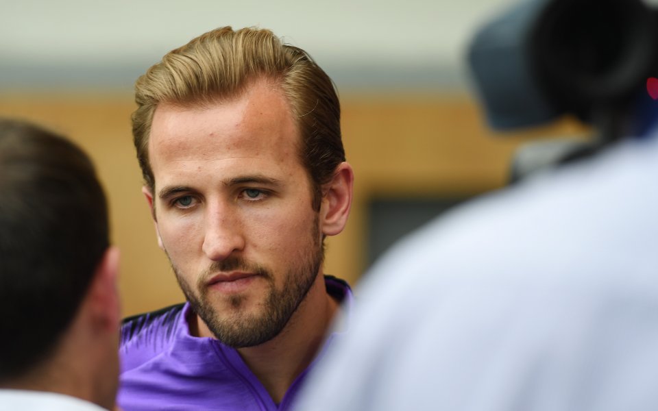 Нападателят на Тотнъм Хари Кейн ще стартира от първата минута