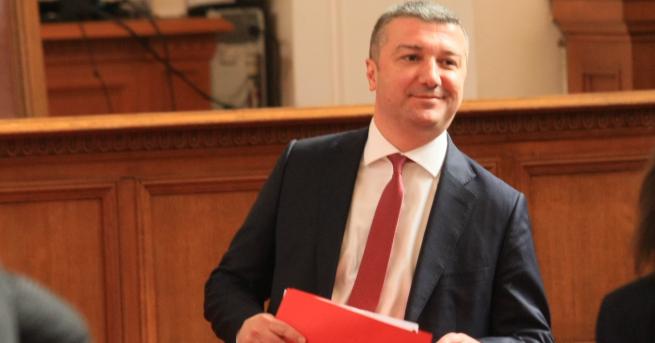България БСП се връща в парламента иска оставката на Горанов