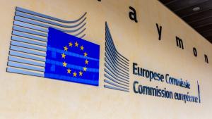 Европейската комисия призова Пекин да се постарае да положи усилия