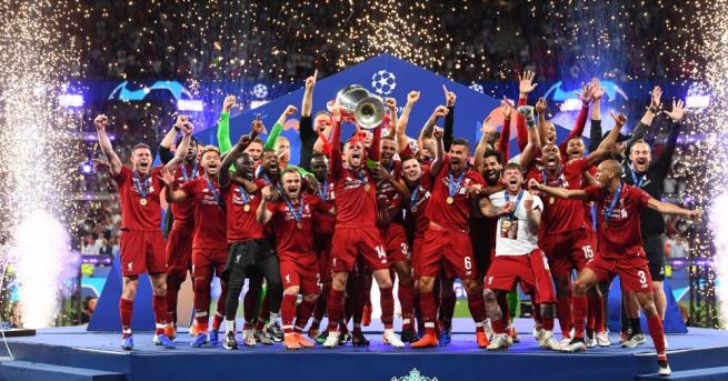 Английският футболен отбор Ливърпул спечели с 2 0 финала на Шампионската