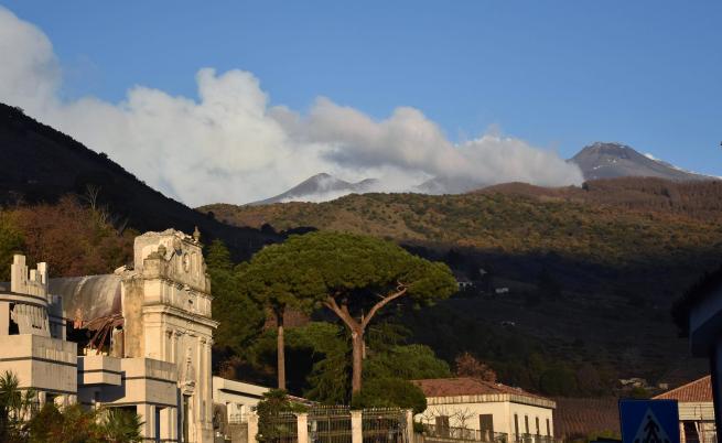  Вулканът Етна още веднъж изригна 