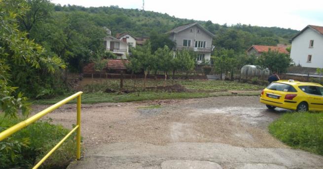 Няма сигнали за бедстващи хора в Хасково след проливния дъждКметът