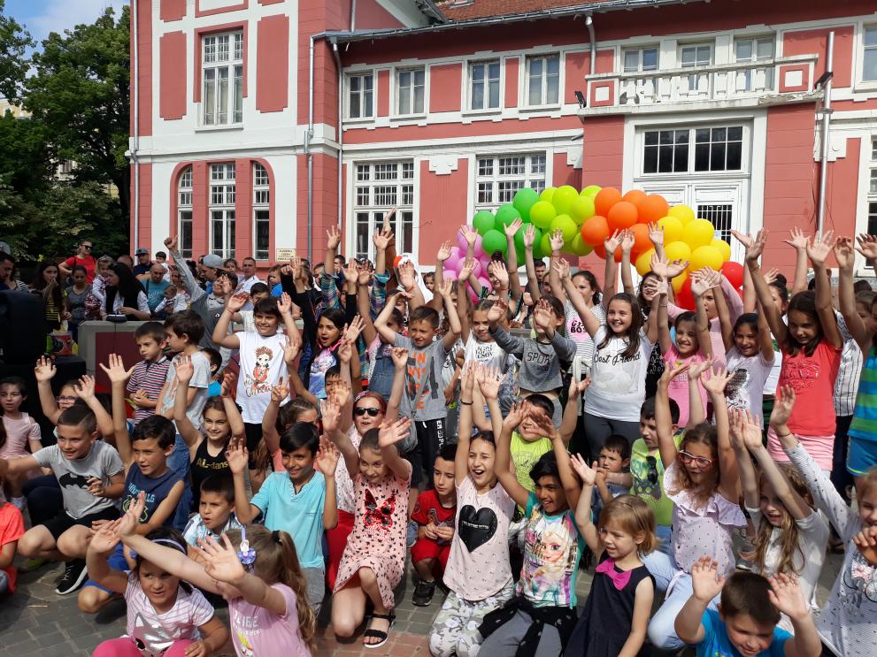 Весел празник за свищовските деца организира община Свищов
