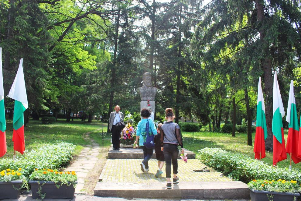 Почетохме Ботев със слово от новия носител на отличие "Златен век"