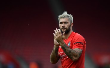 Нападателят на Саутхемптън Чарли Остин стана обект на доста негативно