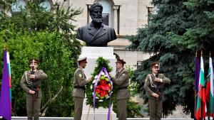 Велико Търново се преклони пред Христо Ботев