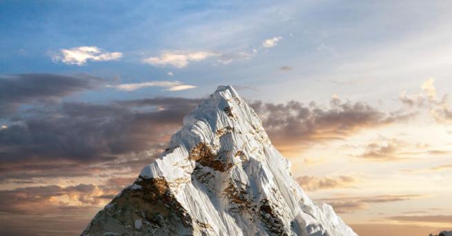 Китайски алпинисти изкачиха Еверест, за да измерят точната височина на