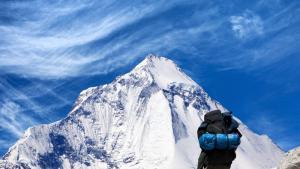 Непалският водач Ками Рита Шерпа достигна върха на Еверест днес