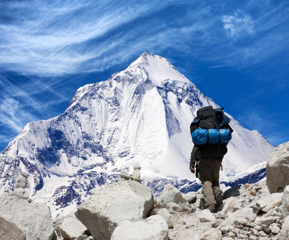 Непалският водач Ками Рита Шерпа достигна върха на Еверест днес