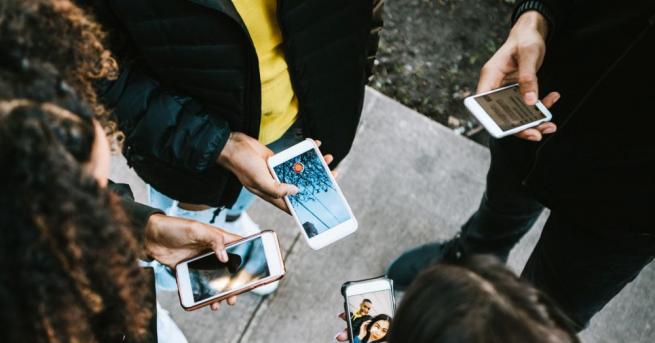 Русия задължи мобилното приложение за запознанства Тиндър да предоставя потребителски