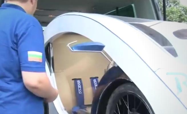 Български ученици с уникален електрически автомобил