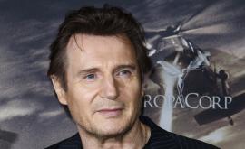  <p>За него няма нещо прекомерно персонално: <span style= 