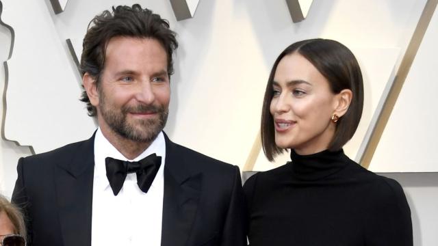 Ирина Шейк на почивка с Брадли Купър, позирайки топлес (СНИМКИ)