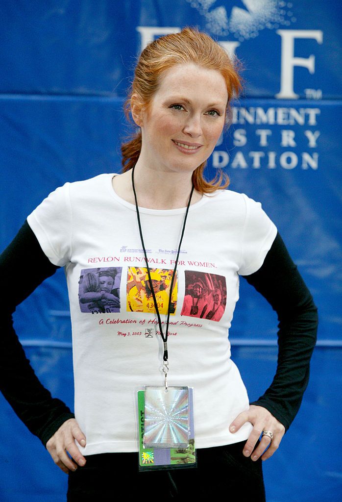 Джулиан Мур през 2003 г.