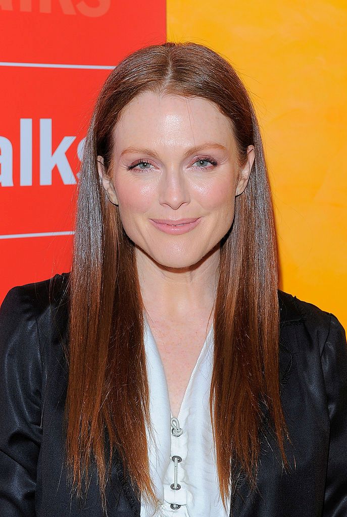 Джулиан Мур през 2010 г.