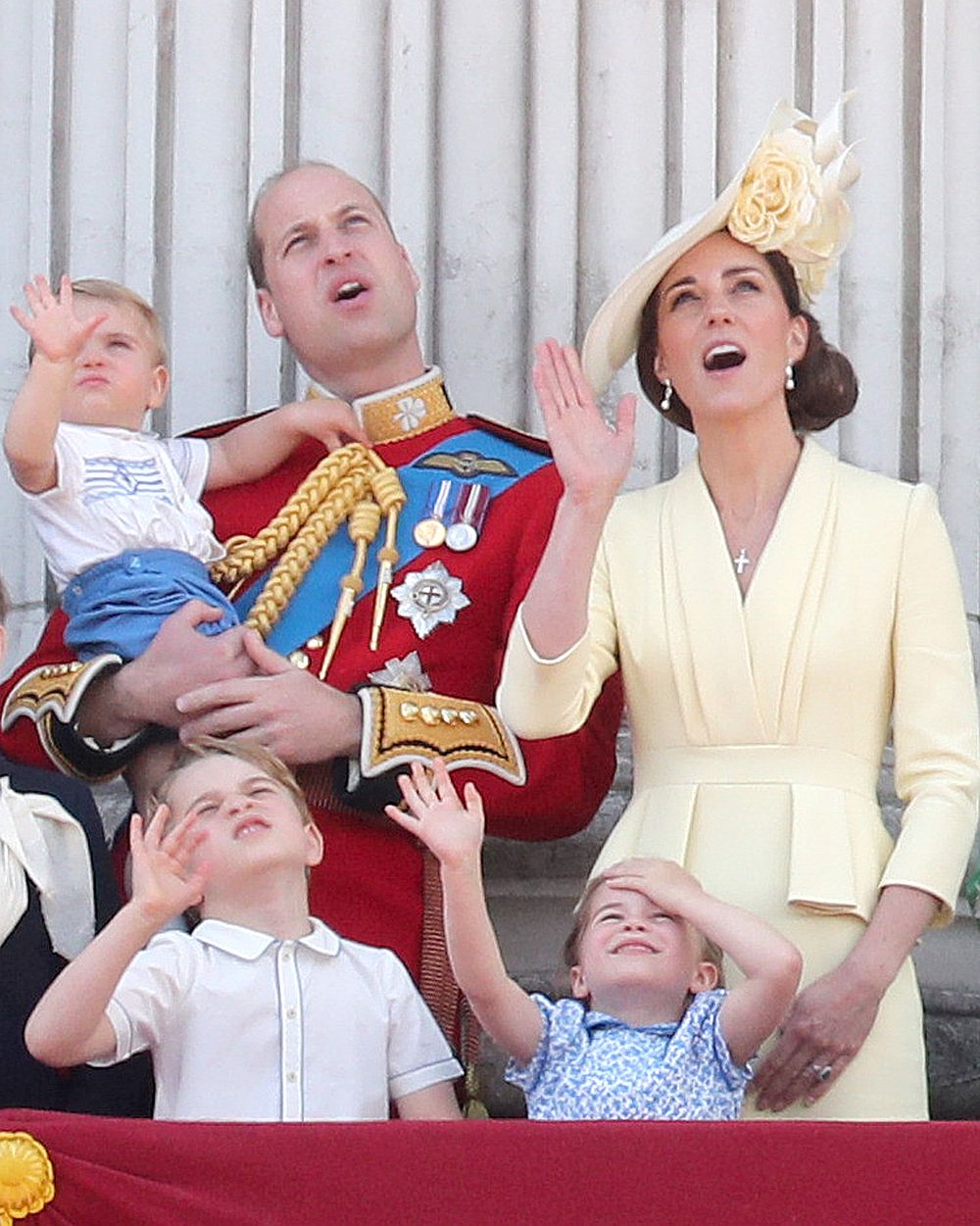 Принц Уилям и Кейт заедно с трите си очарователни деца