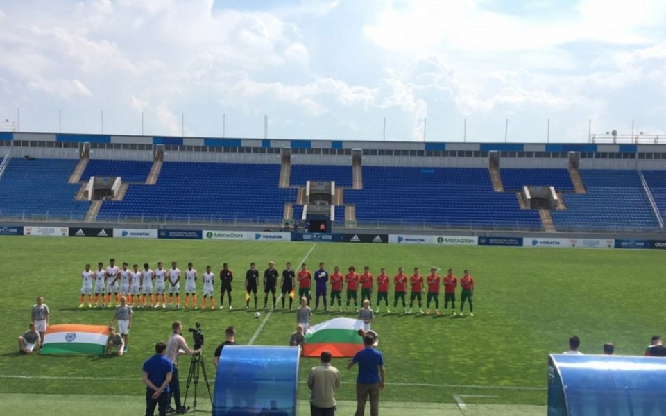 Юношите на България с реми срещу Индия