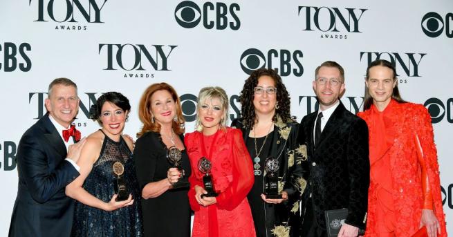 Градът на ада спечели награда Тони за най добър мюзикъл а