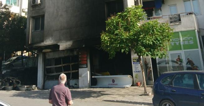 Пожар избухна към 3 20 ч тази нощ в Сандански Горял