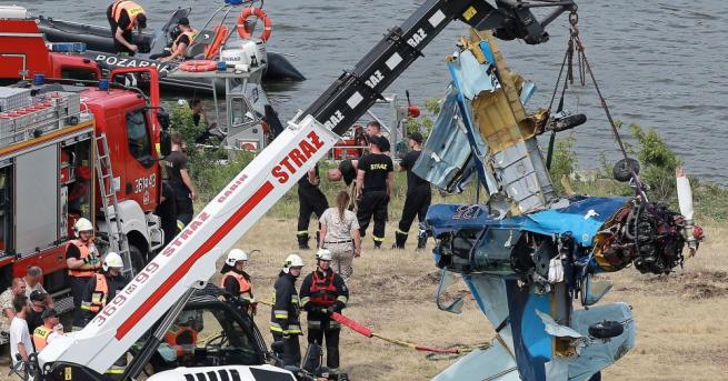 Малък самолет Як 52 падна в река в Полша Инцидентът станал