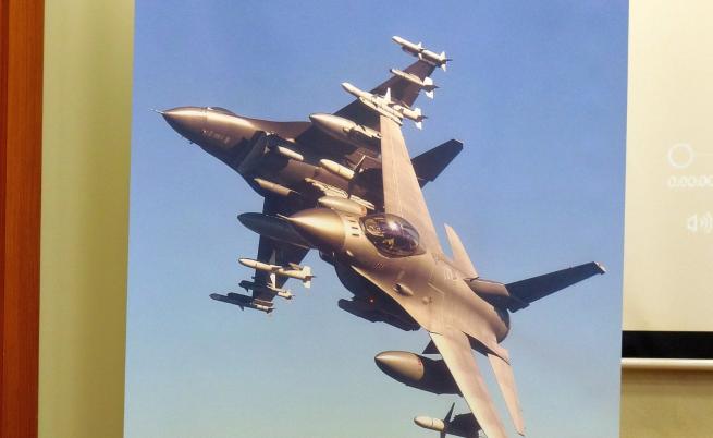  Съединени американски щати публично предложиха контракт за съглашение за 8 изтребителя F-16 Block 70 