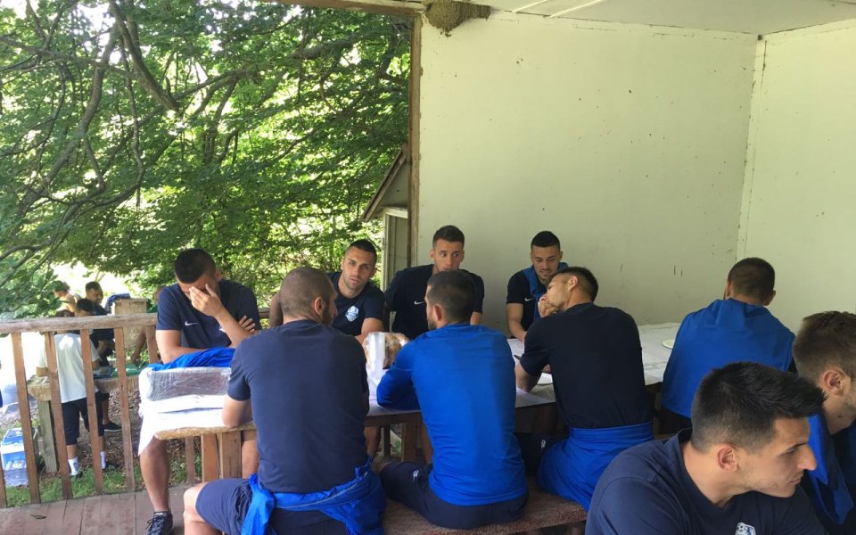 Стамен Белчев сплоти Арда с барбекю