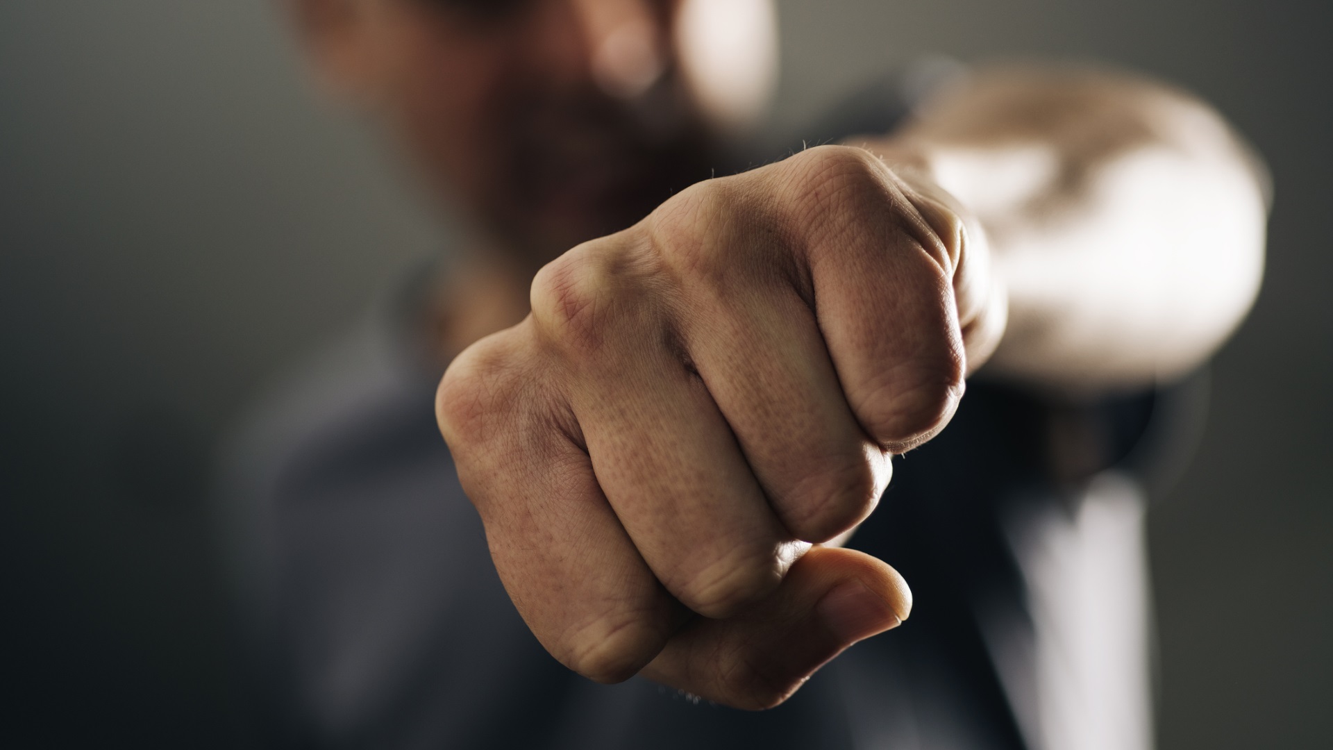 Около 01 00 ч на 9 март в тъмната част на