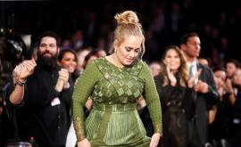  <p>Адел <strong>по-слаба и красива</strong> след раздялата с мъжа си&nbsp;(СНИМКИ)</p> 