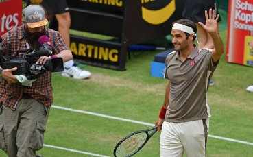 Роджър Федерер оцеля в страхотно тенис шоу срещу Жо Вилфрид Цонга