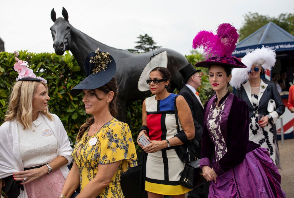 Причудливите и красиви шапки на Royal Ascot