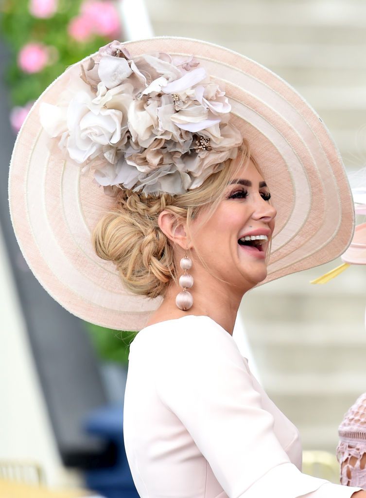 Причудливите и красиви шапки на Royal Ascot