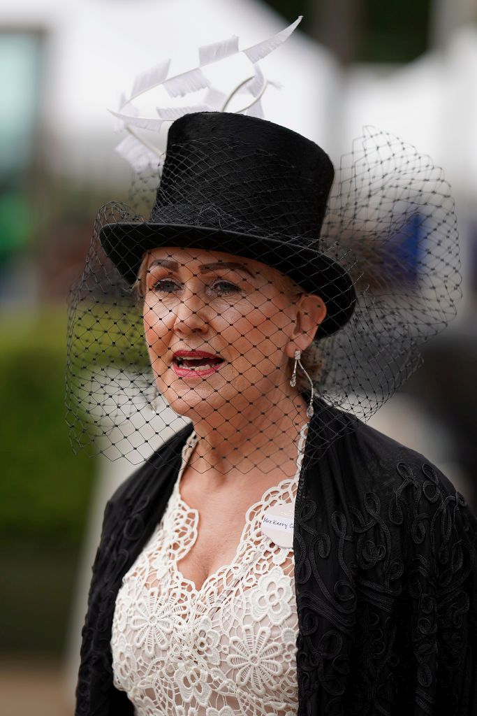 Причудливите и красиви шапки на Royal Ascot
