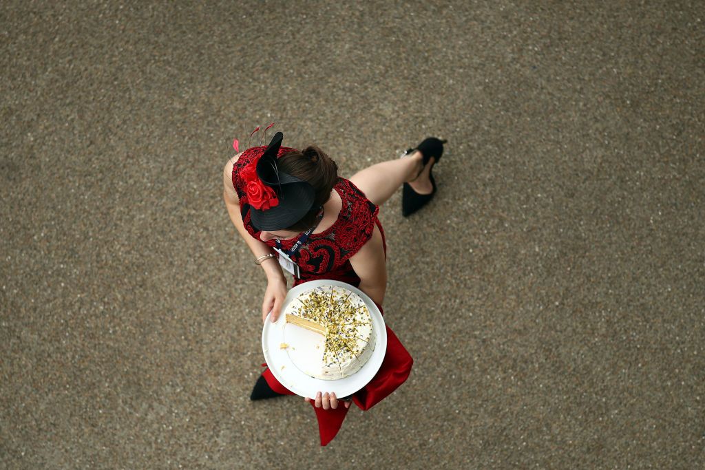 Причудливите и красиви шапки на Royal Ascot