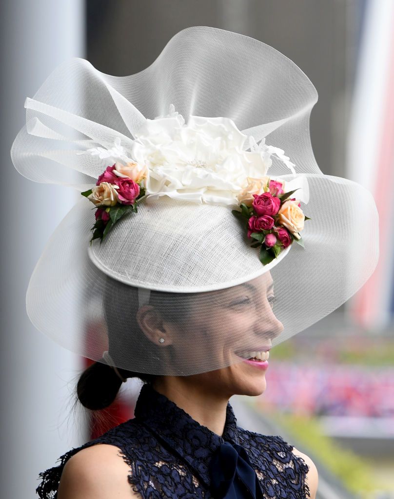 Причудливите и красиви шапки на Royal Ascot