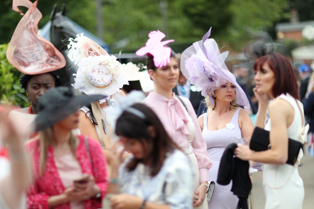 Причудливите и красиви шапки на Royal Ascot